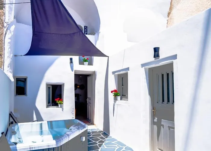 Sunrise And Sea View Cave *