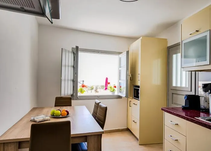 Sunrise And Sea View Cave 펜션 *