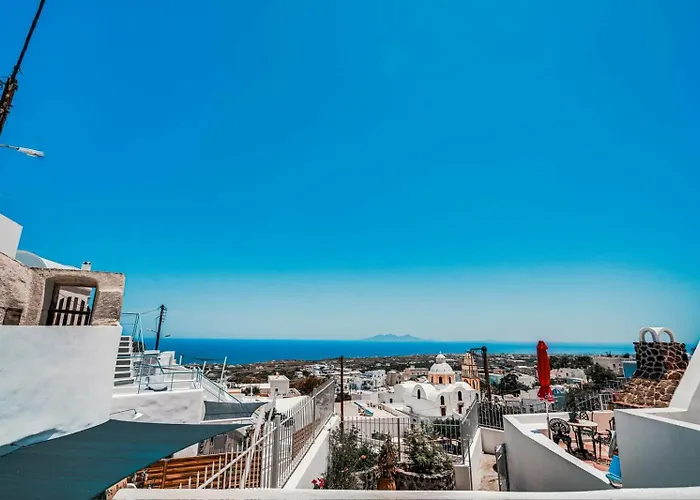 Sunrise And Sea View Cave *